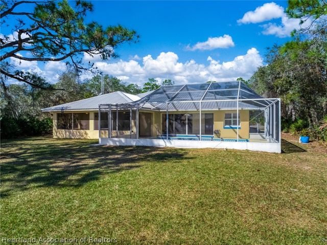 3288 Popinjay Avenue, Lake Placid, FL 33852