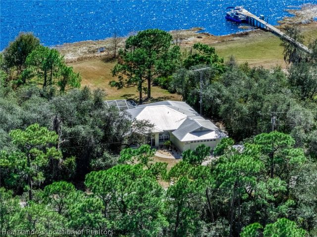 3288 Popinjay Avenue, Lake Placid, FL 33852