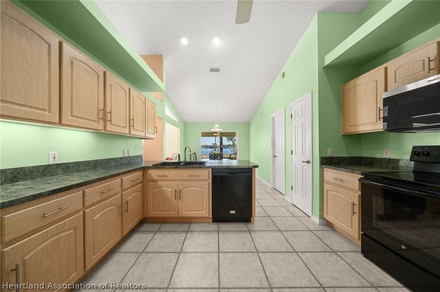 3288 Popinjay Avenue, Lake Placid, FL 33852