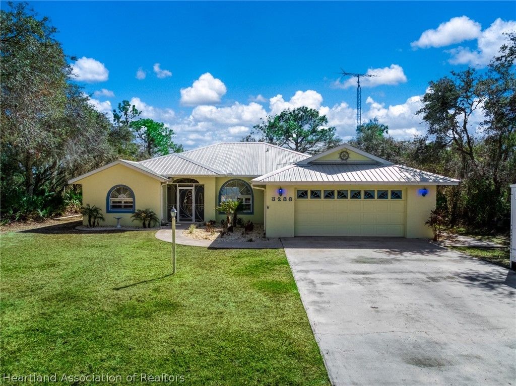 3288 Popinjay Avenue, Lake Placid, FL 33852