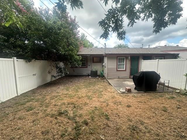 3908 Dexter Avenue, Fort Worth, TX 76107