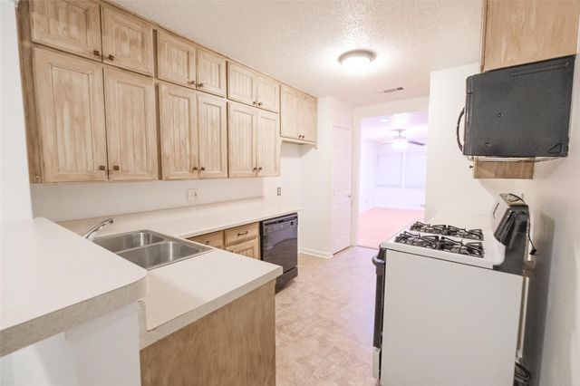 3908 Dexter Avenue, Fort Worth, TX 76107