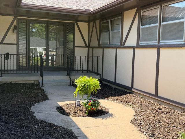 1019 N Chipper Lane, Wichita, KS 67212