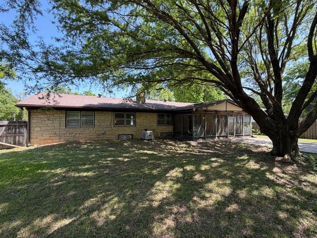 1019 N Chipper Lane, Wichita, KS 67212