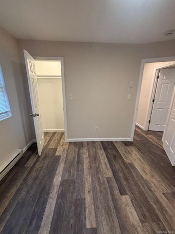 855 Meade Avenue, Bellport, NY 11713