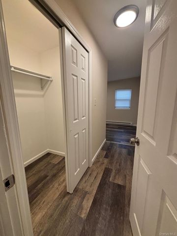 855 Meade Avenue, Bellport, NY 11713