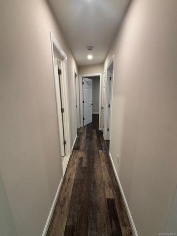 855 Meade Avenue, Bellport, NY 11713