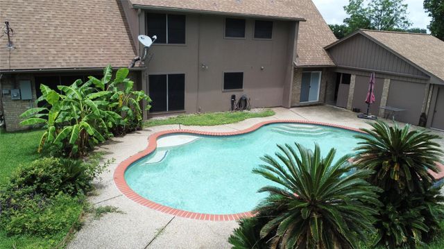 5101 Arrowhead Drive, Baytown, TX 77521