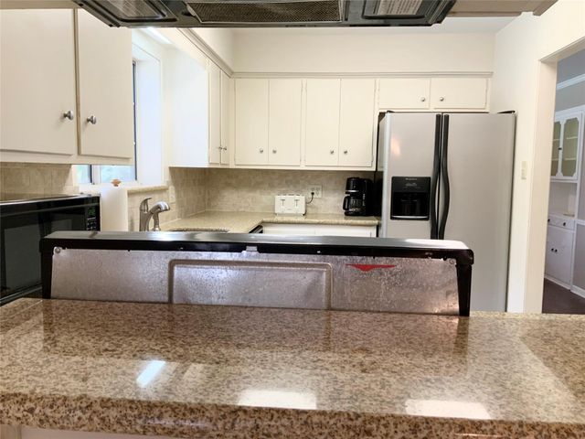 5101 Arrowhead Drive, Baytown, TX 77521