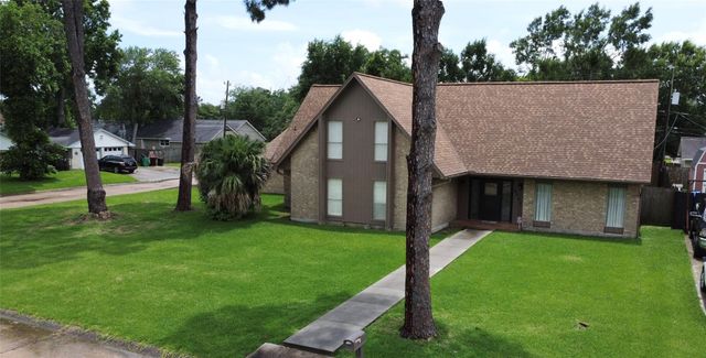 5101 Arrowhead Drive, Baytown, TX 77521