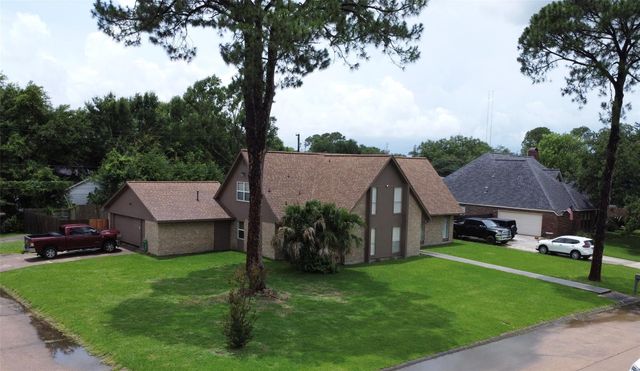 5101 Arrowhead Drive, Baytown, TX 77521