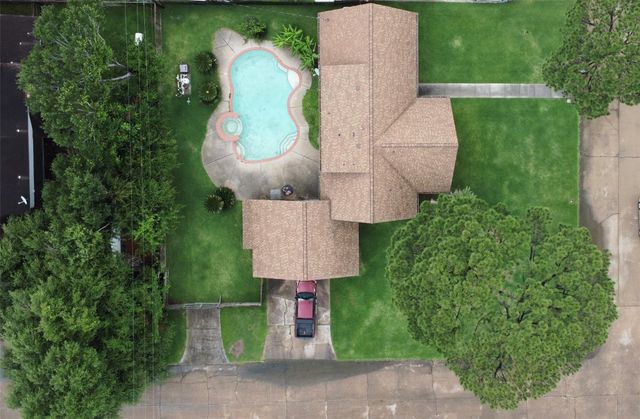 5101 Arrowhead Drive, Baytown, TX 77521