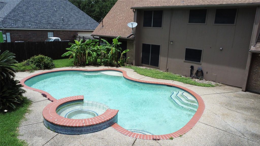 5101 Arrowhead Drive, Baytown, TX 77521