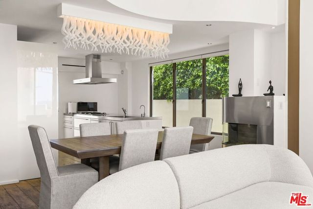 1719 Appian Way 5, Santa Monica, CA 90401