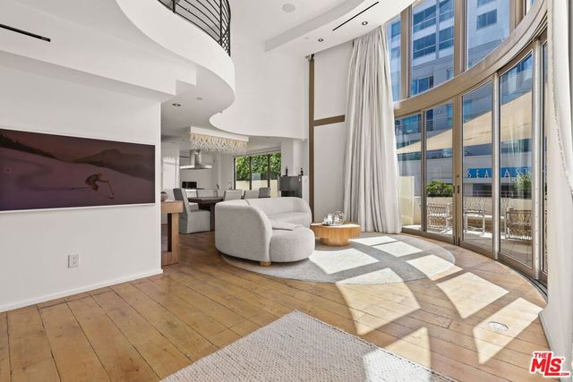 1719 Appian Way 5, Santa Monica, CA 90401