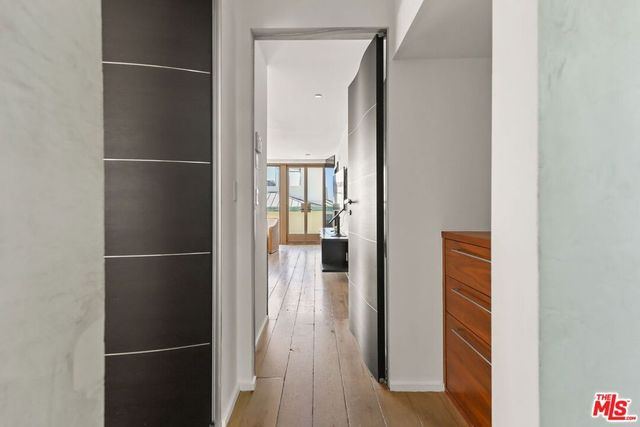 1719 Appian Way 5, Santa Monica, CA 90401