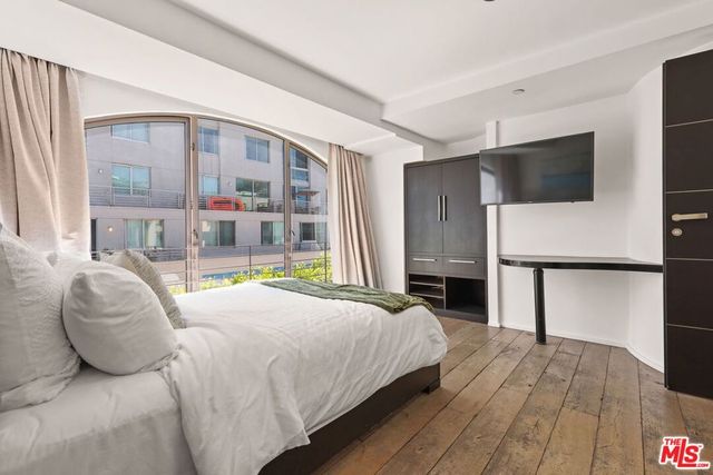 1719 Appian Way 5, Santa Monica, CA 90401