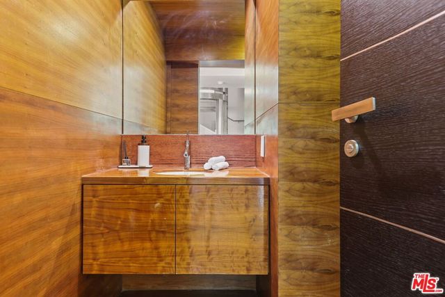 1719 Appian Way 5, Santa Monica, CA 90401