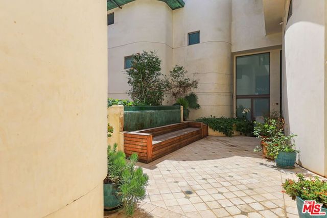 1719 Appian Way 5, Santa Monica, CA 90401