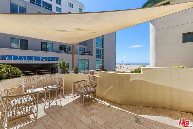 1719 Appian Way 5, Santa Monica, CA 90401