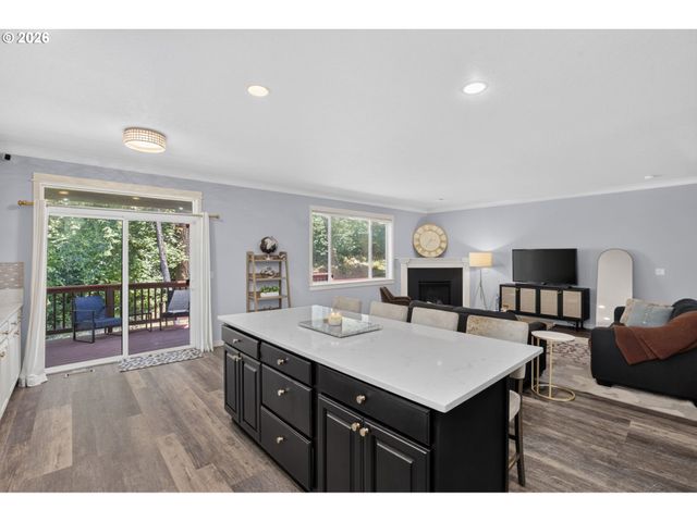 15213 Se PEBBLE BEACH Dr, Happy Valley, OR 97086