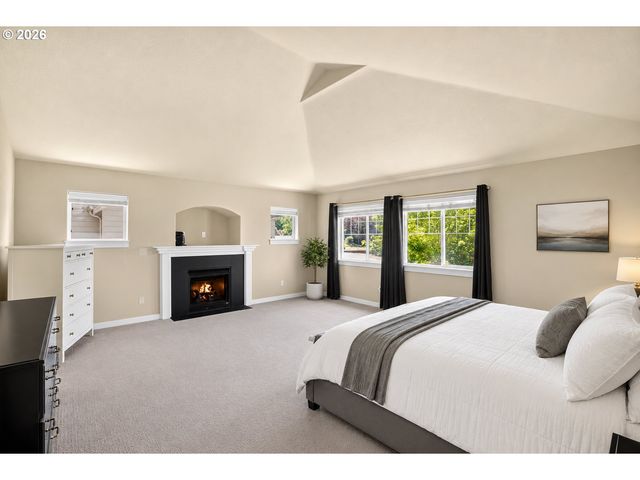 15213 Se PEBBLE BEACH Dr, Happy Valley, OR 97086