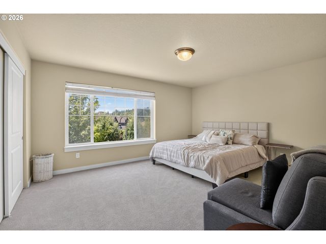 15213 Se PEBBLE BEACH Dr, Happy Valley, OR 97086