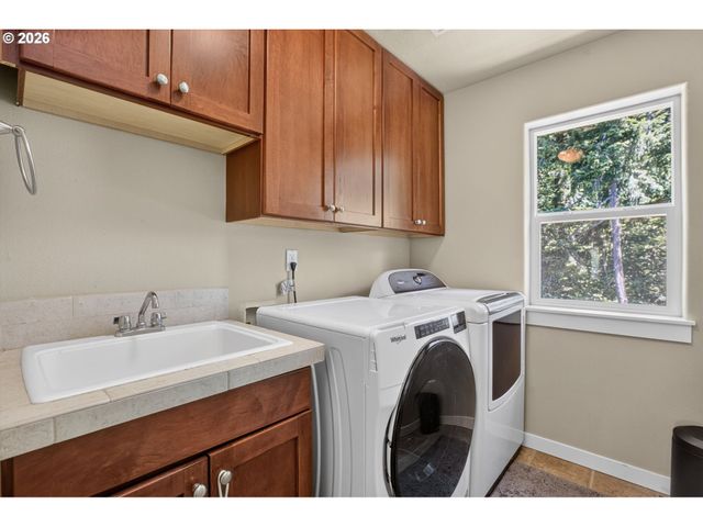 15213 Se PEBBLE BEACH Dr, Happy Valley, OR 97086