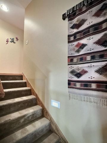 1811 W Village Lane, Springfield, MO 65807