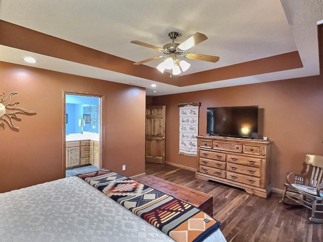 1811 W Village Lane, Springfield, MO 65807