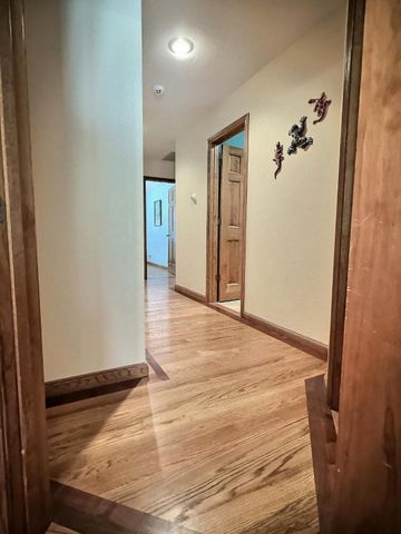 1811 W Village Lane, Springfield, MO 65807