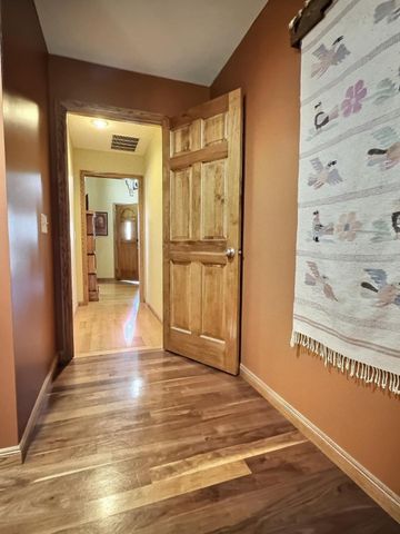 1811 W Village Lane, Springfield, MO 65807