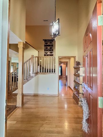 1811 W Village Lane, Springfield, MO 65807