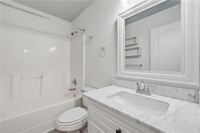 432 Barrel Way, Ball Ground, GA 30107