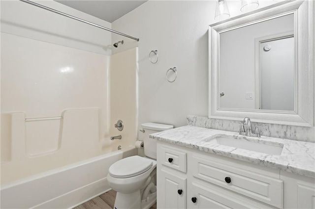 432 Barrel Way, Ball Ground, GA 30107