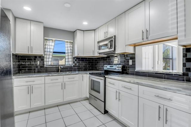 1820 NW 35th Ter, Lauderhill, FL 33311