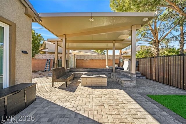 2706 Song Point Avenue, Las Vegas, NV 89121