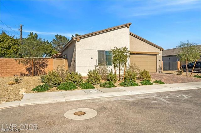 2706 Song Point Avenue, Las Vegas, NV 89121