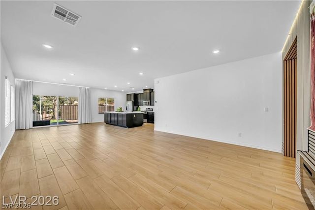 2706 Song Point Avenue, Las Vegas, NV 89121