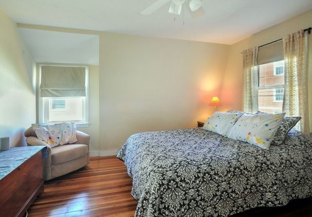 12 L Street, Hull, MA 02045