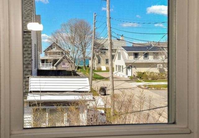 12 L Street, Hull, MA 02045