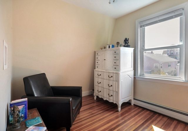 12 L Street, Hull, MA 02045