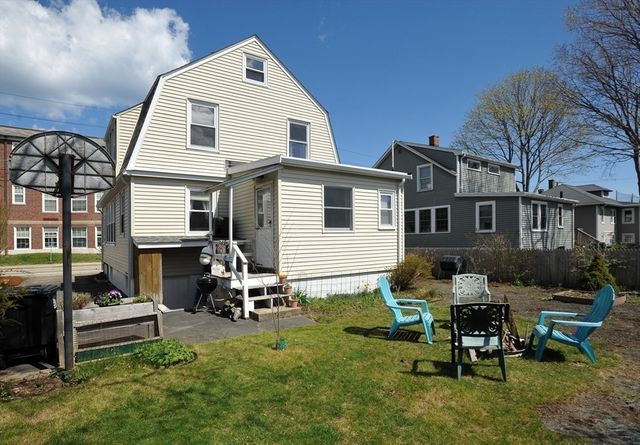 12 L Street, Hull, MA 02045