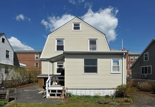12 L Street, Hull, MA 02045