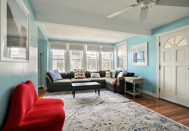 12 L Street, Hull, MA 02045