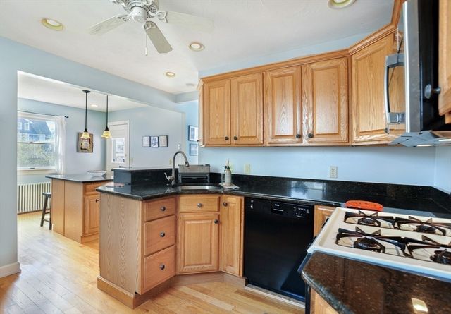 12 L Street, Hull, MA 02045