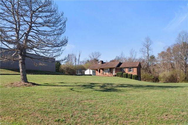 1041 Tom East Road, Westfield, NC 27053
