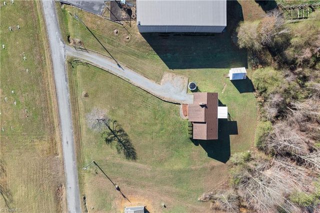 1041 Tom East Road, Westfield, NC 27053