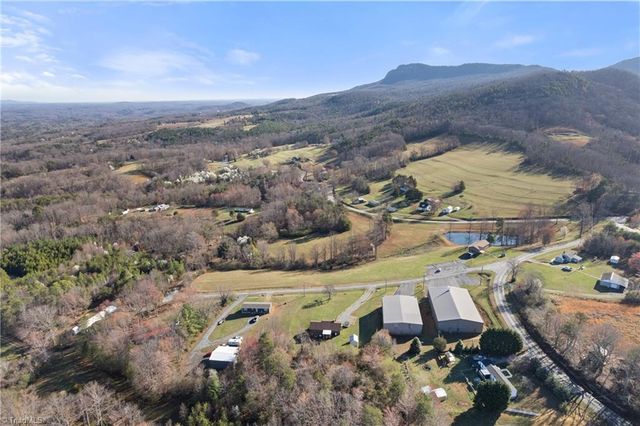 1041 Tom East Road, Westfield, NC 27053