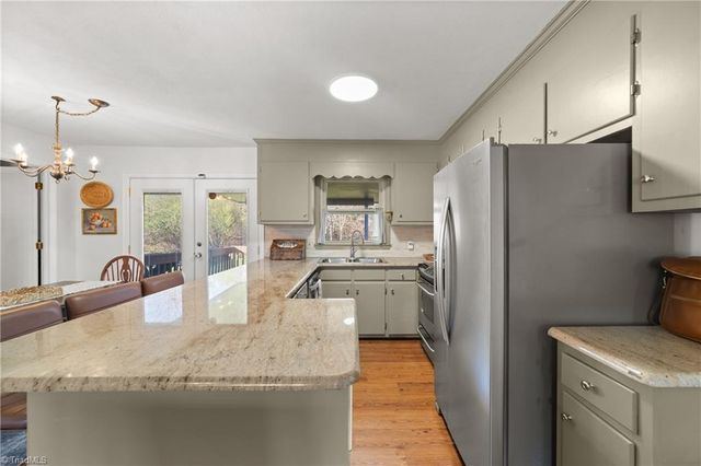 1041 Tom East Road, Westfield, NC 27053